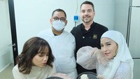 Salah satu momen Fuji bersama Shandy Purnamasari Crazy Rich Malang dengan para chef dari Pave Bistro. Foto: Instagram @fuji_an, YouTube Fuji an