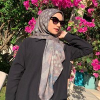 Diba dikenal sebagai selebgram hijab dengan pengikut lebih dari 64,6 ribu di Instagram. Selain itu, ia juga menggeluti dunia model fashion Muslim. Ia kerap melakukan photoshoot untuk berbagai brand hijab ternama Tanah Air. Foto: Dok. Instagram @dibafahira.