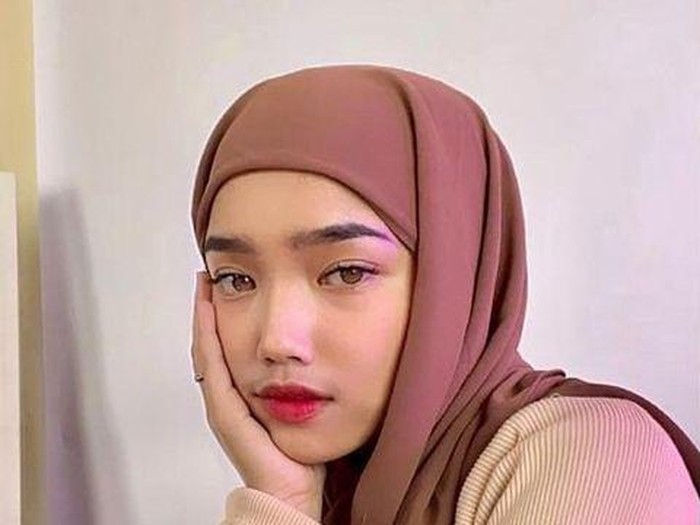 Gaya hijab Fuji.