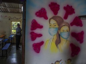 Kasus COVID-19 Merangkak Naik di India, Warga Wajib Pakai Masker Lagi