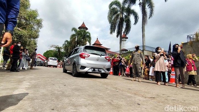 Kendaraan kembali lalui Jalan Siti Jenab yang ditutup Pemkab selama 2 tahun