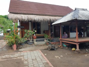 Sarhunta-Tenda di Mandalika Ludes Disewa