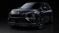 Kegagahan nobil konsep ini tampak dari aplikasi velg 22 inci berdesain futuristik, dipadu penggunaan bodykit lebar. Hampir setiap lekuk bodi mobil konsep ini menampilkan kesan sporty, termasuk bagian grille depan tertutup penuh dengan lencana Ralliart. Foto: Carscoops