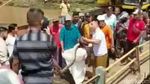 Ngeri! Sanca Kembang 3 Meter Nongol saat Sungai Dibersihkan