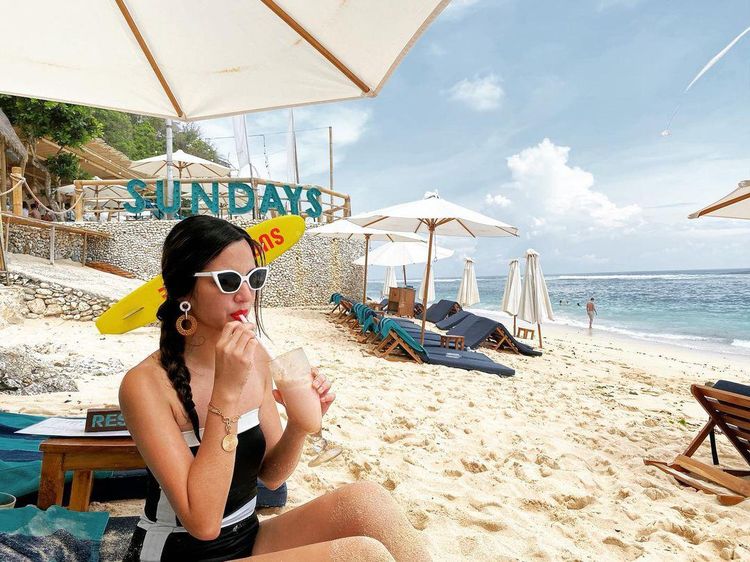 Mewahnya Nia Ramadhani saat Kulineran di Pinggir Pantai dan Kafe