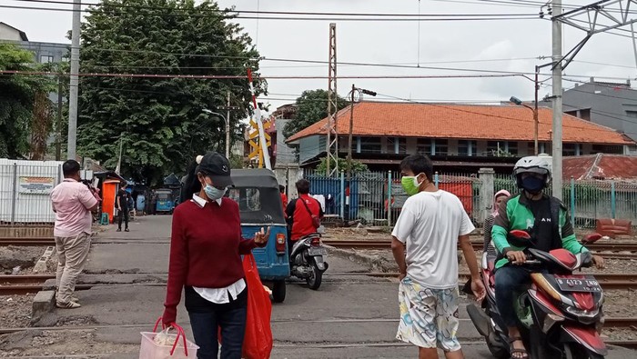 Perlintasan sebidang di Kemayoran (Foto: Anggi/detikcom)