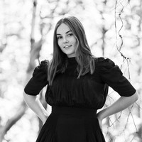 Putri Ingrid Alexandra adalah anggota kerajaan Norwegia yang direncanakan akan meneruskan tahta. Tapi hal itu tidak menghalanginya untuk mencoba berbagai hal. Baru-baru ini, Putri Ingrid bahkan mendapatkan pekerjaan pertamanya sebagai pencuci piring di restoran. Foto: Instagram @detnorskekongehus