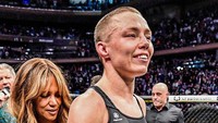 Rose Namajunas, petarung wanita UFC ini sukses pertahankan sabuk juara kelas strawweight tahun 2021. Mampukah dirinya kembali berjaya tahun ini (Instagram/rosenamajunas)