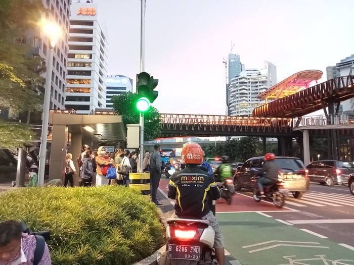 Suasana di sekitar JPO Karet Sudirman (Anggi-detikcom)