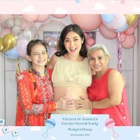 Di momen perayaan Hari Ibu, suami Jessica Iskandar itu sempat terlihat mengunggah sebuah foto yang memperlihatkan 3 sosok wanita yang disayanginya. Ada Jessica Iskandar dan ibunya, serta ibu Vincent Verhaag. Tak hanya itu, Vincent juga menuliskan caption yang menyentuh. Foto: Instagram