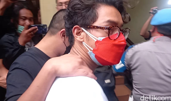 Ardhito Pramono Ardhito Pramono