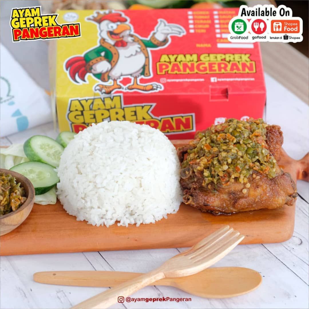 Ayam Geprek Pedas Nampol Rating Tinggi yang Bisa Dipesan Via Ojol