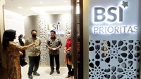 PT Bank Syariah Indonesia Tbk (BSI) berkomitmen terus meningkatkan layanan untuk semua segmen nasabah tak terkecuali bagi nasabah prioritas.