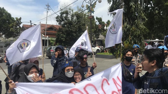 Demo mahasiswa Sukabumi.