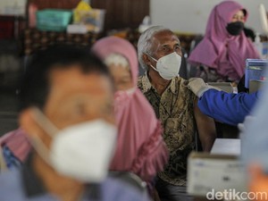 Booster Vaksin COVID-19 Bakal Terus Gratis atau Berbayar? Ini Kata Kemenkes