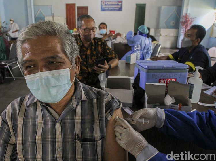 Dimulai Hari Ini, Vaksin Booster Gratis Sasar Lansia di Sleman