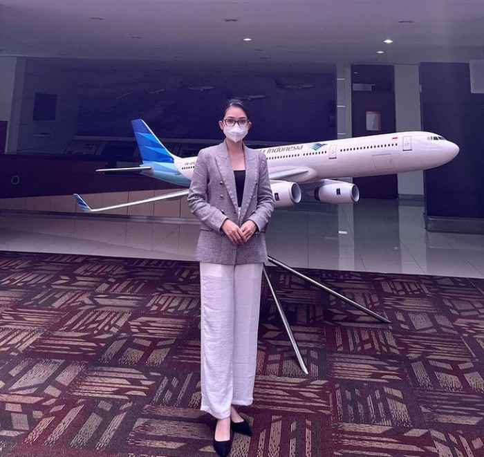 Galeri Wela Arista Wela Arista, Pramugari Cantik Aspri Hotman Paris yang Hobi Kulineran