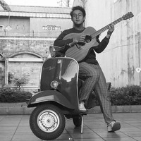 Eksis di dunia hiburan sejak 2017, Ardhito Pramono muncul dengan gaya uniknya. Busana bergaya vintage kerap menjadi andalan penyanyi sekaligus aktor ini. (Foto: Instagram/@ardhitopramono)