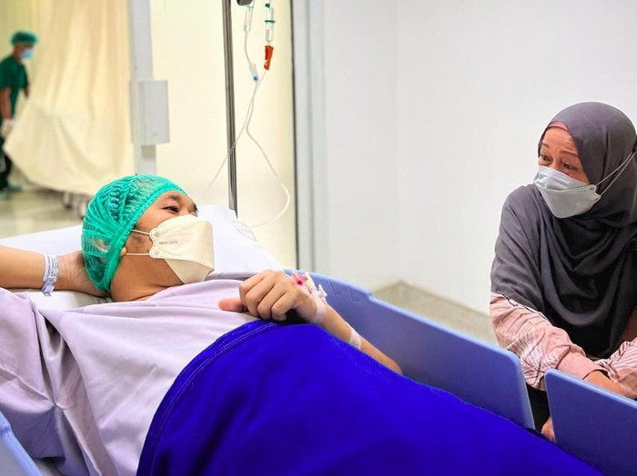 Hanung Bramantyo jalani operasi sraf kejepit.