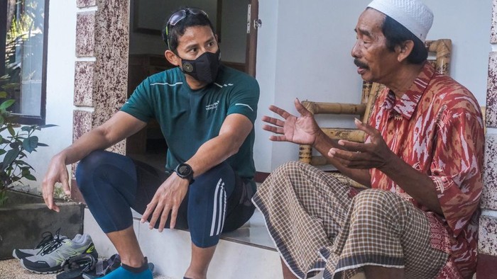 Menjelang balapan MotoGP yang akan berlangsung pada 18-20 Maret mendatang di Kawasan Mandalika, Nusa Tenggara Barat, hotel-hotel sudah hampir ludes. Homestay jadi andalannya. Menparekraf Sandiaga Uno mengunjungi salah satu homestay di sana.