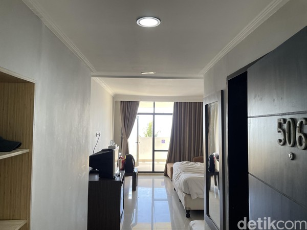 Kamar yang kami tempati ada di lantai 5. Ini adalah tipe kamar deluxe.