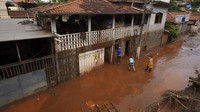 Mereka memantau 42 bendungan di negara bagian itu, tiga di antaranya dianggap berisiko tinggi, menurut sebuah dokumen yang diterbitkan Selasa oleh Badan Pertambangan Nasional.