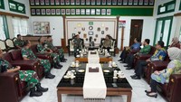 Kemudahan itu meliputi produk-produk dan program unggulan seperti pembiayaan perumahan, Tabungan, Tabungan Haji dan Umroh, kemudahan bertransaksi melalui Mobile Banking, Cash Management System, SPP Online serta produk-produk lainnya.