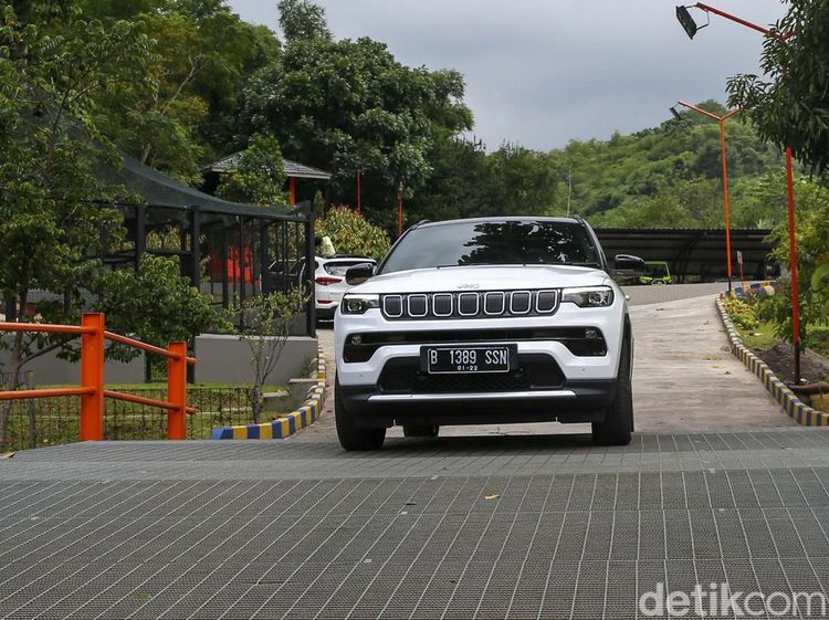 Merasakan Performa Maksimal New Jeep Compass