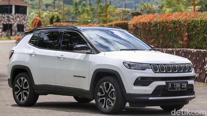 New Jeep Compass telah mengaspal di Indonesia sejak 1 Desember 2021 lalu. Yuk kita rasakan performanya.