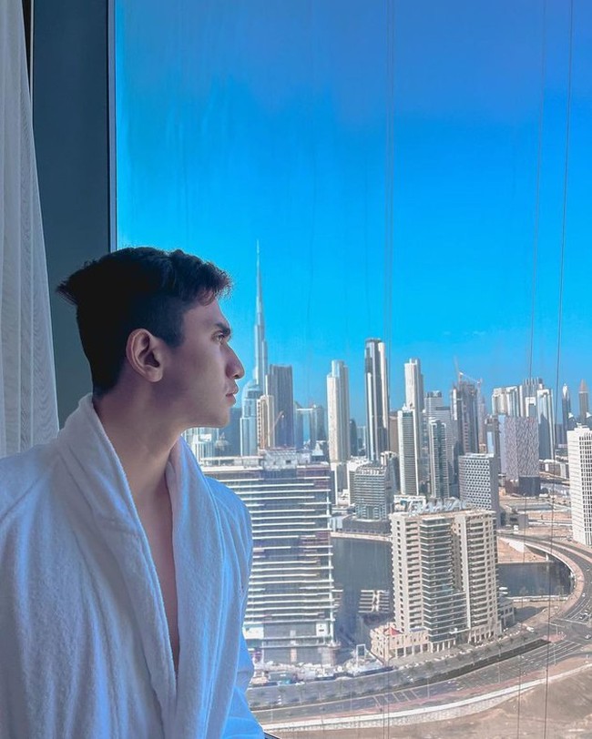 Selama di Dubai, Verrel dan Natasha Wilona sering menghabiskan waktu bersama. Tak heran jika banyak netizen yang menduga keduanya sudah kembali balikan. Foto: Instagram