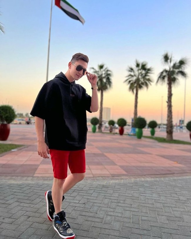 Sebelum ke Dubai, Verrel berkunjung ke Las Vegas, Nevada dan merayakan malam pergantian tahun di sana. Setelahnya barulah Verrel berangkat ke Dubai. Foto: Instagram