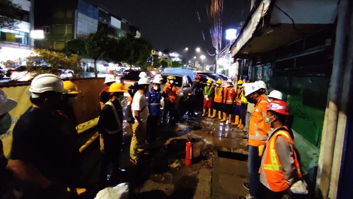PGN perbaikan pipa gas bocor