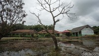 Kepala sekolah berharap dengan diperbaikinya ruangan yang rusak dapat memperbaiki citra sekolah yang seharusnya menjadi sekolah favorit warga Cabangbungin.