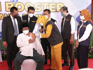 Gelombang 3 COVID-19 Mengancam, Ayo Rek Segera Vaksinasi Booster!