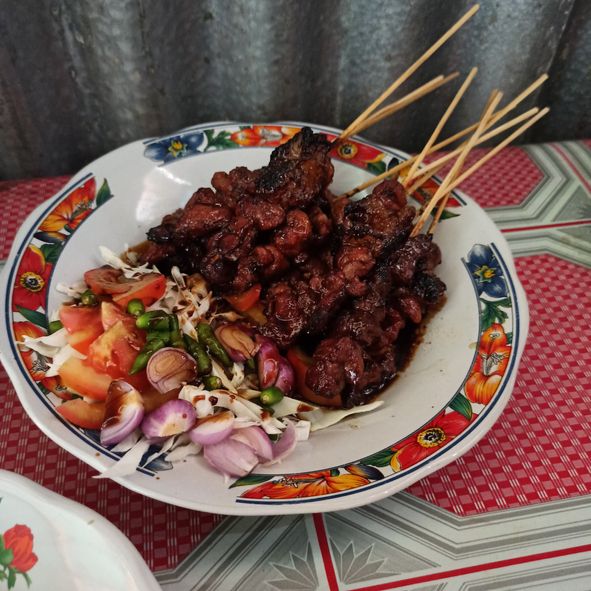 Warung makan sate rating tinggi