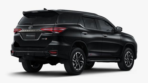 All New Land Cruiser dan New Fortune PT Toyota-Astra Motor (TAM)
