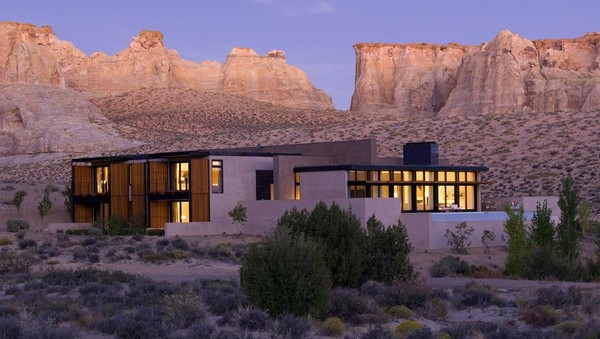 Rumah Mesa bisa menjadi alternatif untk traveler yang datang bersama keluarga. Dalam satu rumah terdapat empat kamar dengan tempat tidur king size atau twin. (Amangiri Resort) Rumah Mesa bisa menjadi alternatif untk traveler yang datang bersama keluarga. Dalam satu rumah terdapat empat kamar dengan tempat tidur king size atau twin. (Amangiri Resort)