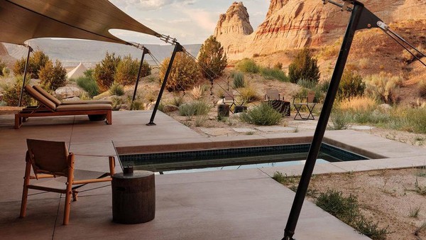 Kedua, ada paviliun Camp Sarika untuk traveler yang suka dengan suasana outdoor dengan pemandangan alam liar. Â Â (Amangiri Resort) Kedua, ada paviliun Camp Sarika untuk traveler yang suka dengan suasana outdoor dengan pemandangan alam liar. Â Â (Amangiri Resort)