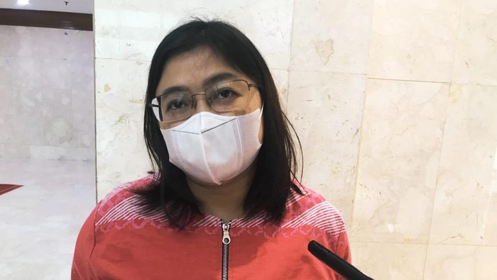 Ketua Komnas Perempuan  Andy Yentriyani di kompleks parlemen, Senyan, Jakarta, Kamis (13/1/2022).