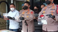Barang bukti penangkapan Ardhito Pramono. Foto: Ahsan/detikhot