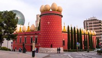 Ini merupakan gedung museum Dali di Spanyol. Foto: Dok. Brightside