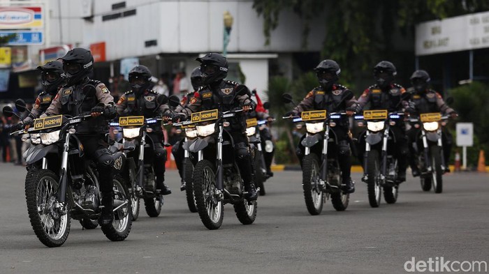 Tim Patroli Perintis Presisi Polda Metro Jaya dibekali dengan kemampuan teknis hingga taktis dalam melaksanakan tugas. Ini dia salah satu aksi tim patroli.