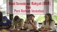 Salah satunya Zaini Mustofa yang merupakan seorang lawyer, awalnya ia dan para jamaah masjid Darussalam Kota Wisata mendengarkan ceramah Ustad Yusuf Mansur (UYM) pada tahun 2009 hingga akhirnya mengikuti presentasi UYM terkait bisnis batu bara.