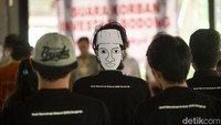 Dalam presentasinya UYM menjelaskan bahwa bisnisnya dapat menguntungkan sebesar 28,6 persen yang akan dibagi 3. 
