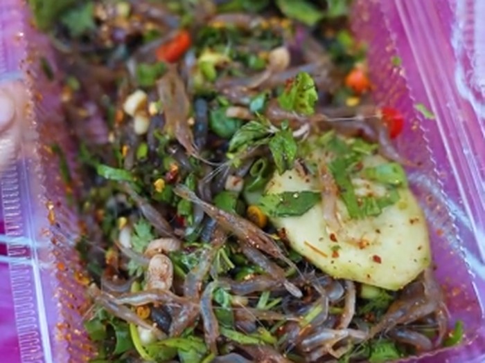 Dancing Shrimp, Hidang Udang Hidup Berbumbu Populer di Thailand dan Laos.