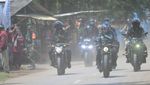 Gaya Jokowi Motoran Tinjau Infrastruktur di Bypass BIL-Mandalika