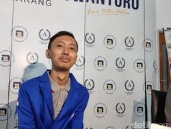 Gaya Santai Sultan Ghozali Sang Pangeran NFT