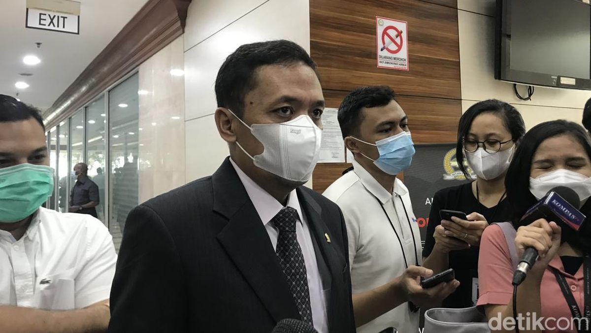 Voyaga etgan ayolning gozal erotik fotosurati Seks yosh lezbiyenler