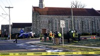 Sebuah helikopter medis jatuh di dekat Gereja Drexel Hill United Methodist Church di Drexel Hill, Philadelphia, Pennsylvania, AS (11/1/2022).