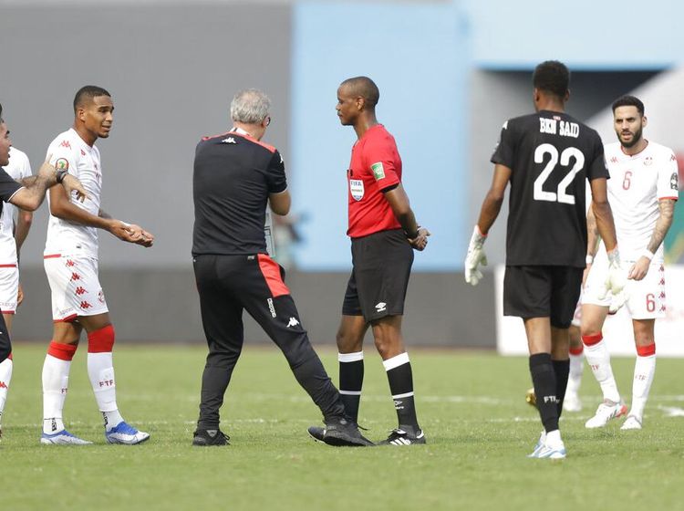 Tunisia Vs Mali Kacau, Wasit Ngebet Sudahi Permainan di Menit ke-85